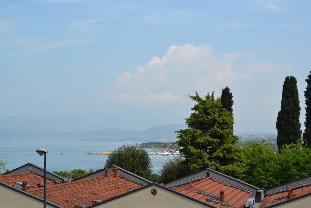 Hotel Dori Peschiera del Garda Bagian luar foto