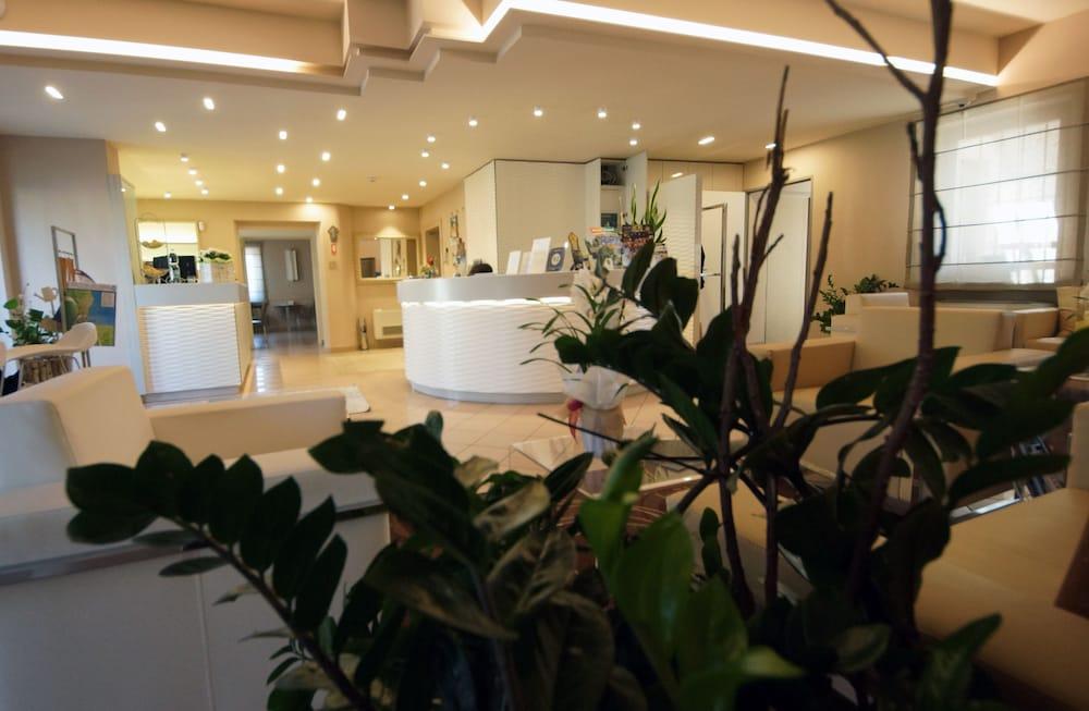 Hotel Dori Peschiera del Garda Bagian luar foto