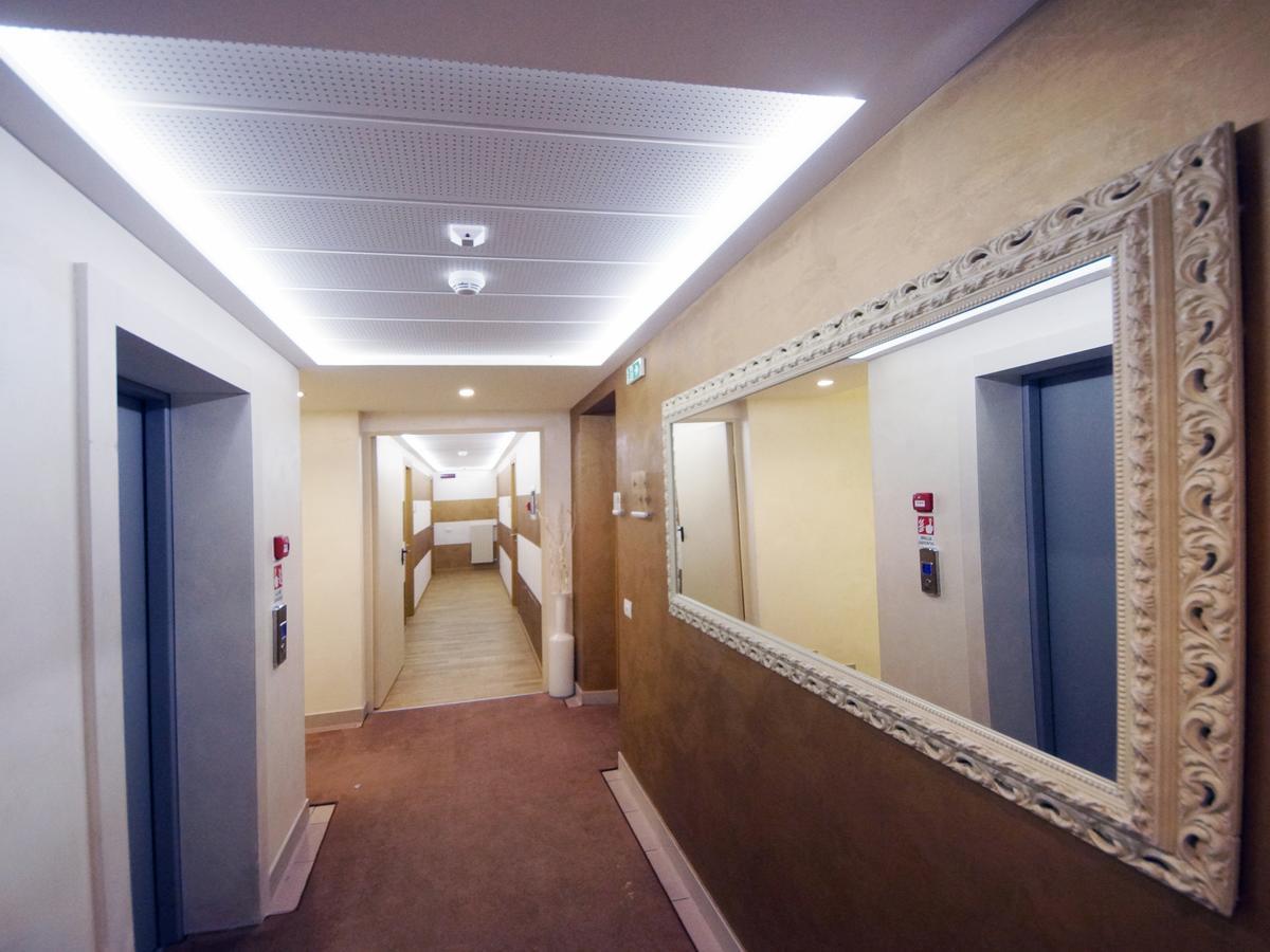 Hotel Dori Peschiera del Garda Bagian luar foto